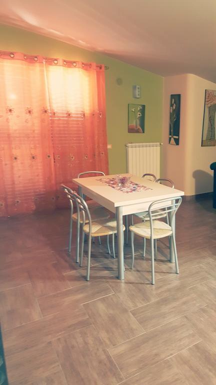 Appartamento Marinella ピッツォ エクステリア 写真